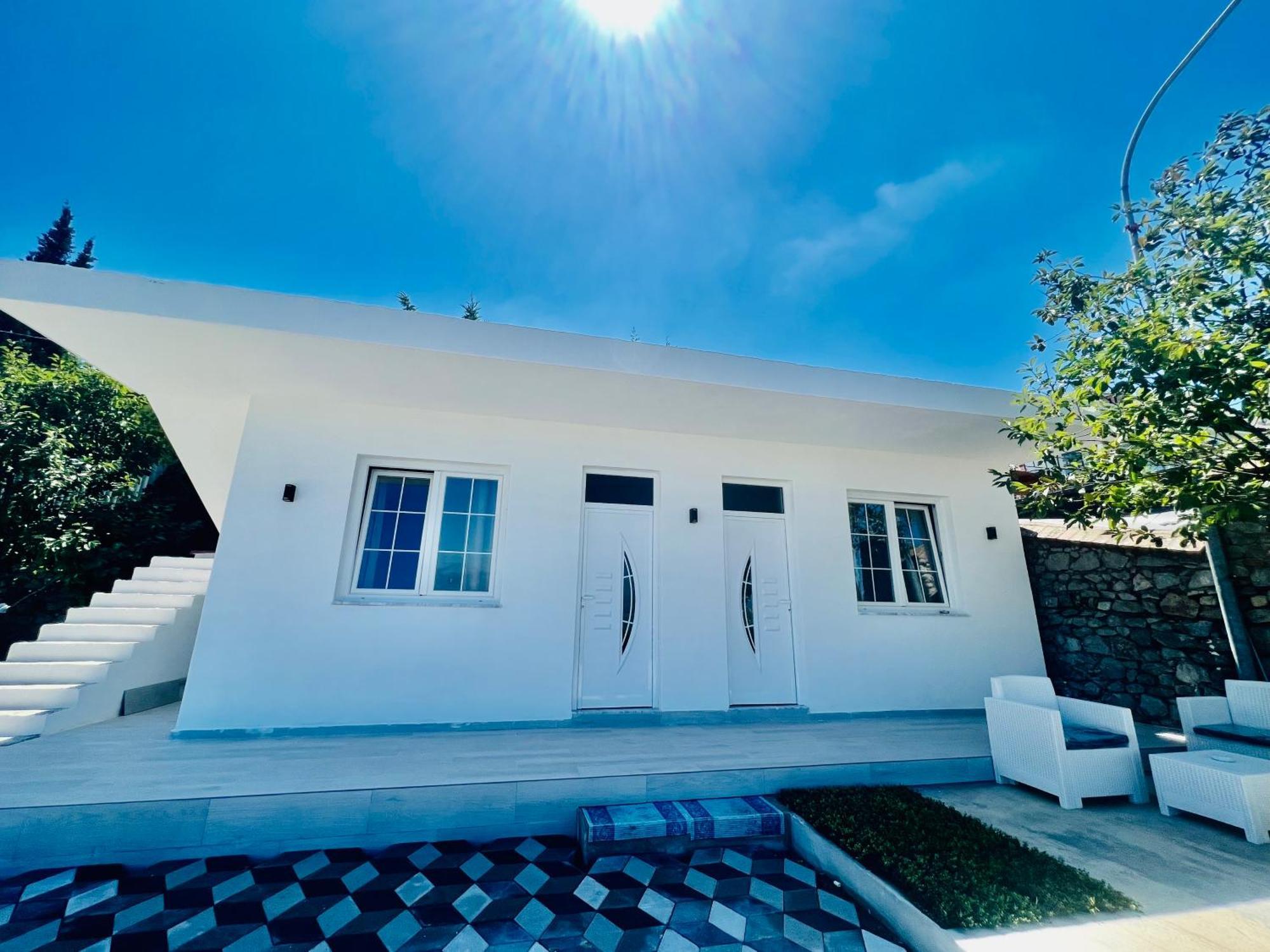 Iart Residence Shiroka Ngoại thất bức ảnh