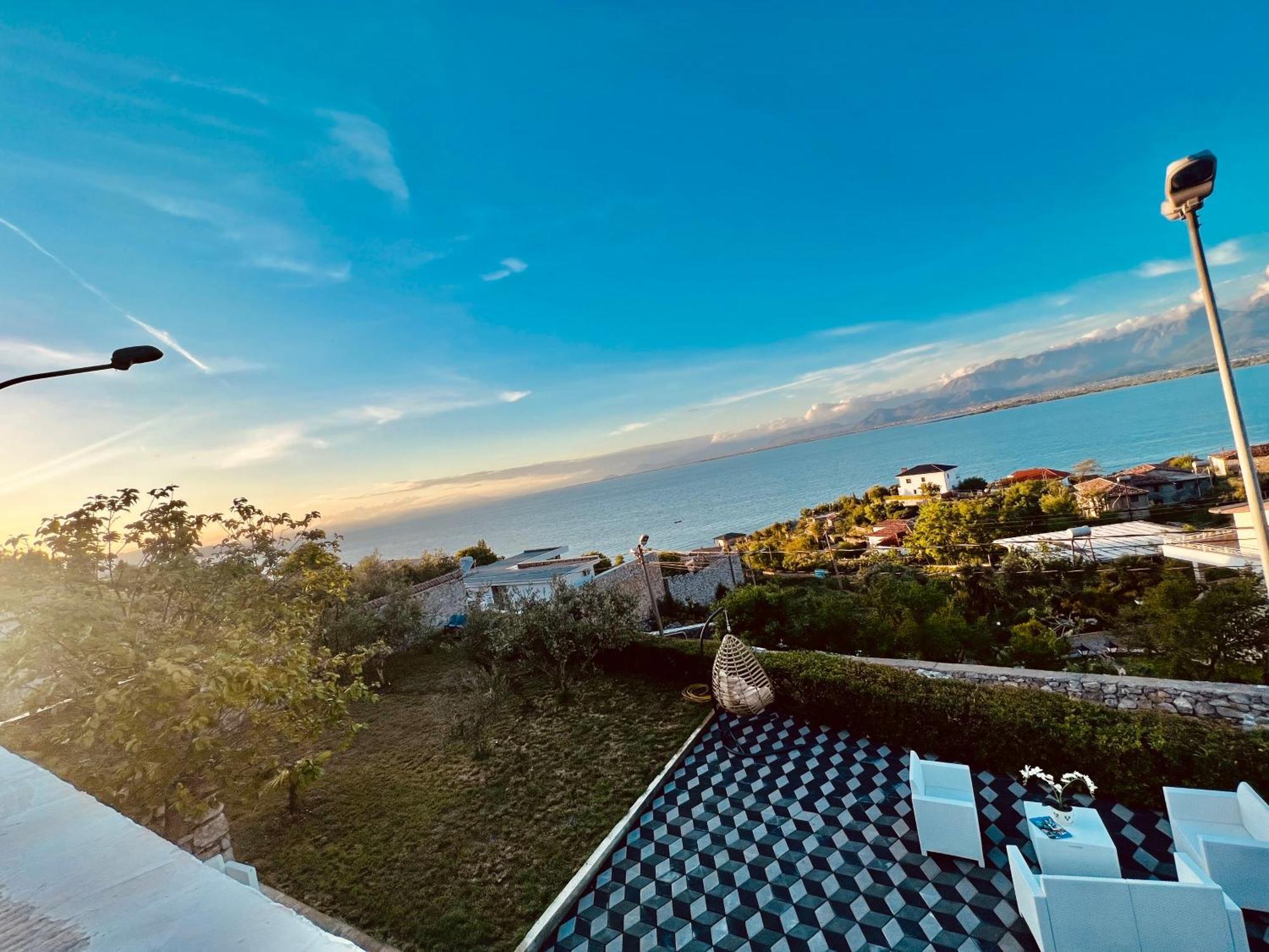 Iart Residence Shiroka Ngoại thất bức ảnh
