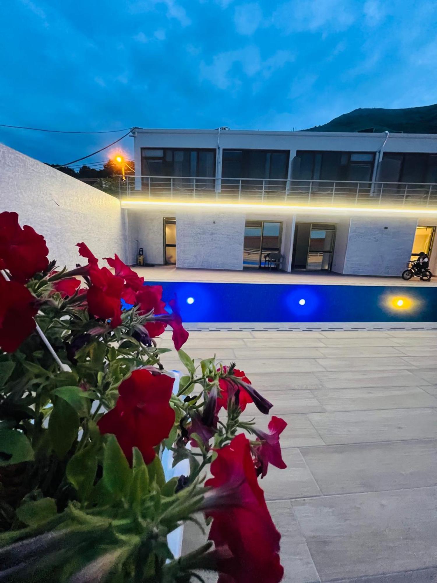 Iart Residence Shiroka Ngoại thất bức ảnh