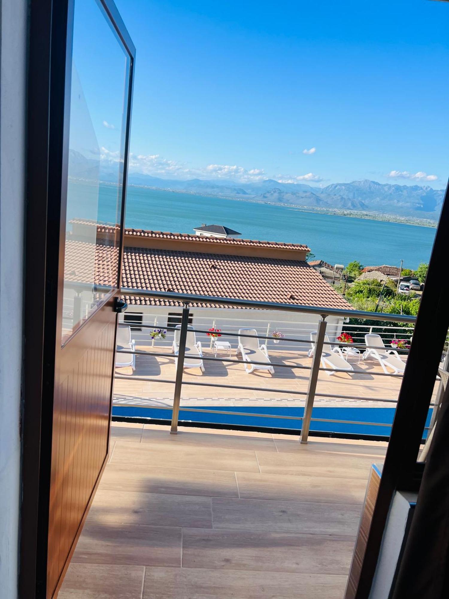 Iart Residence Shiroka Ngoại thất bức ảnh