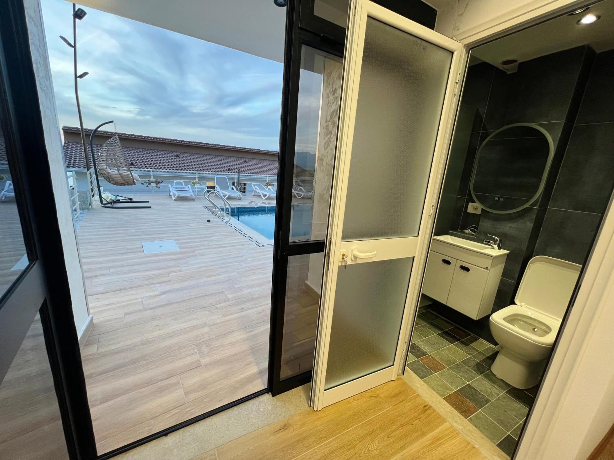 Iart Residence Shiroka Ngoại thất bức ảnh