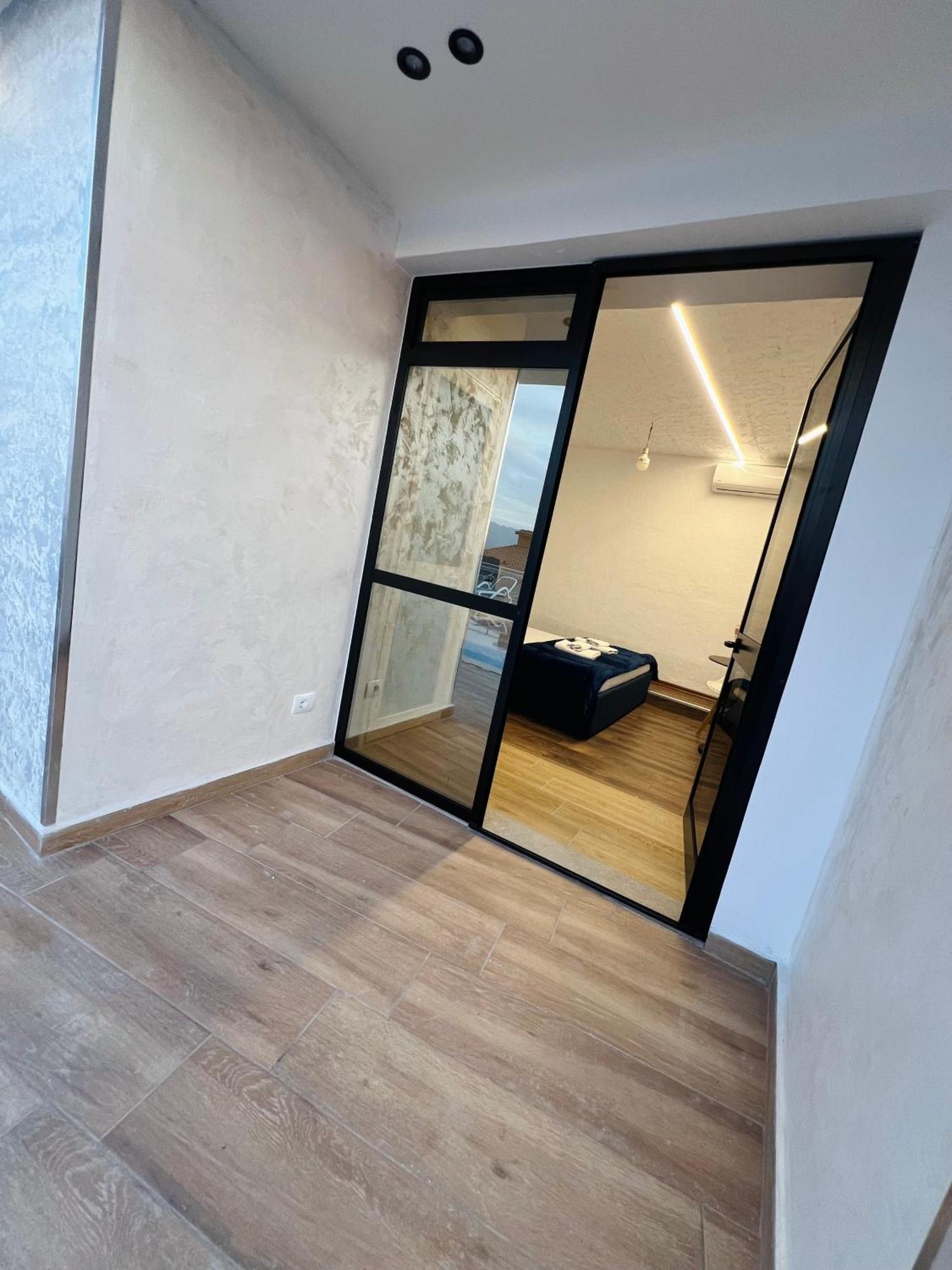 Iart Residence Shiroka Ngoại thất bức ảnh