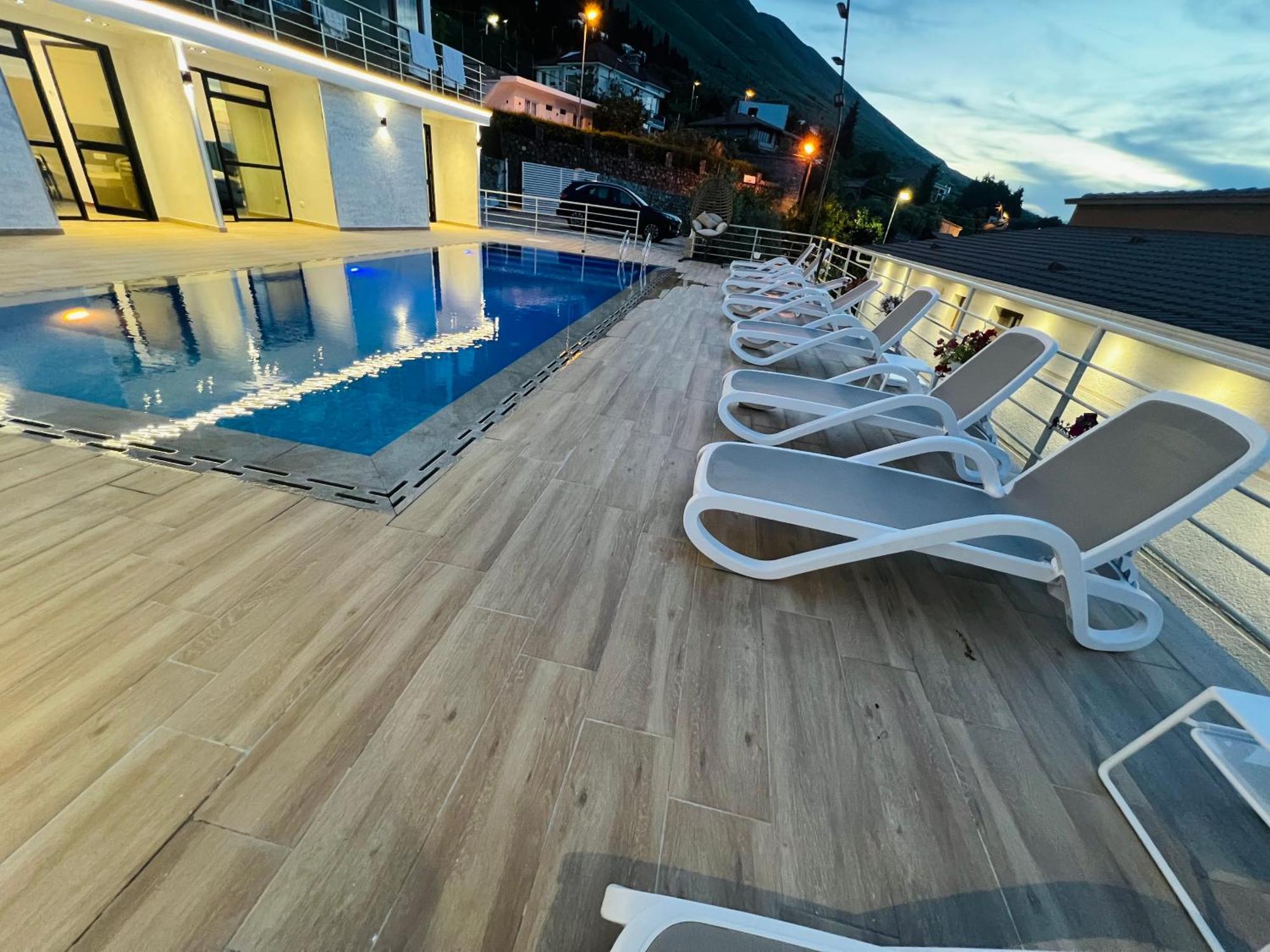 Iart Residence Shiroka Ngoại thất bức ảnh