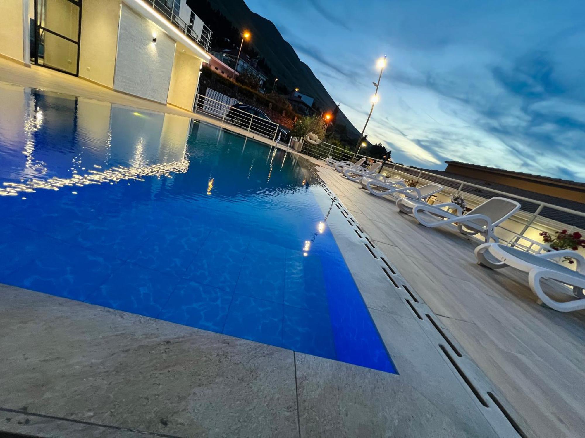 Iart Residence Shiroka Ngoại thất bức ảnh
